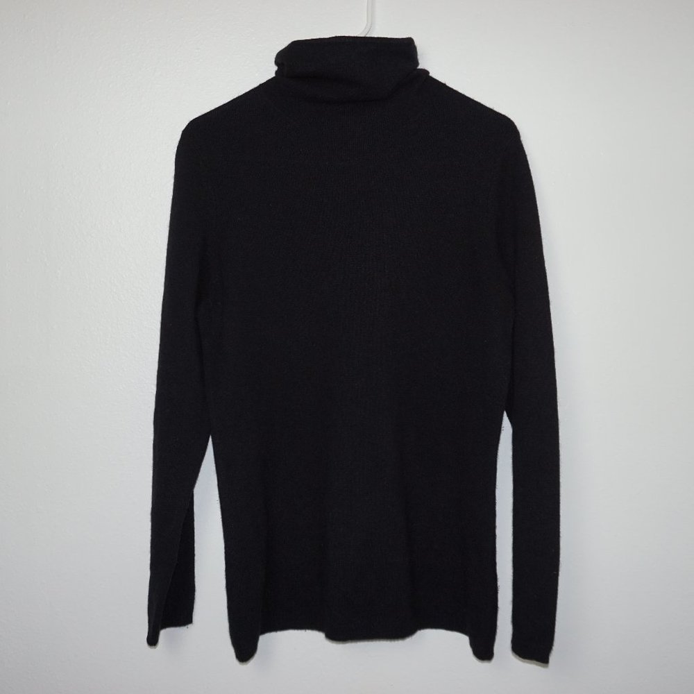 McDuff Essentials Cashmere Long Sleeve Turtleneck